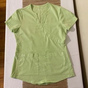 Barco scrub top